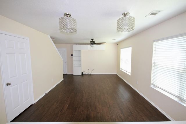 10403 Winter Orchid Way, Houston, TX 77016