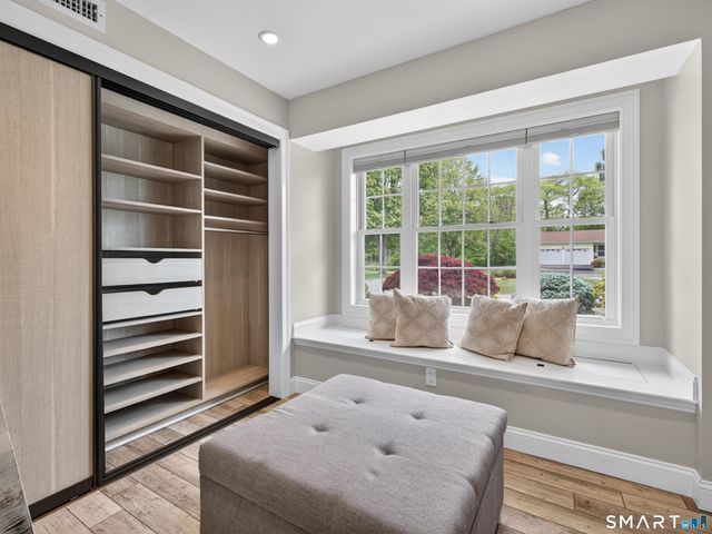 4 Beach Road, Old Saybrook, CT 06475