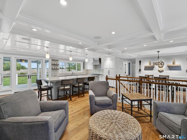 4 Beach Road, Old Saybrook, CT 06475