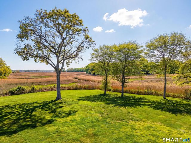 4 Beach Road, Old Saybrook, CT 06475