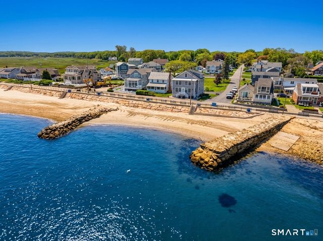 4 Beach Road, Old Saybrook, CT 06475