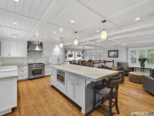 4 Beach Road, Old Saybrook, CT 06475
