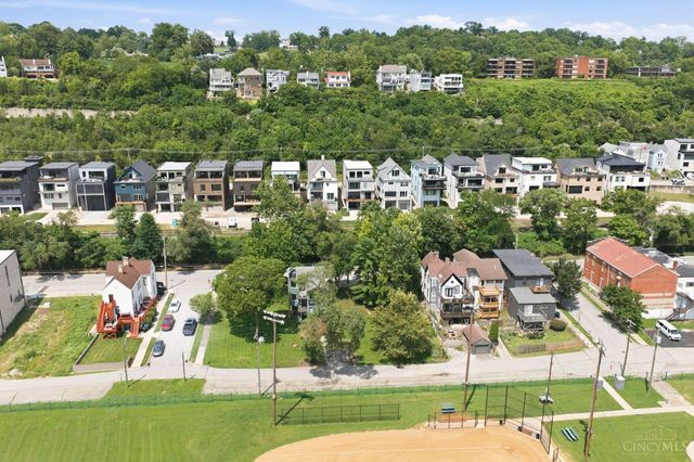 3039 Riverside Drive, Cincinnati, OH 45226