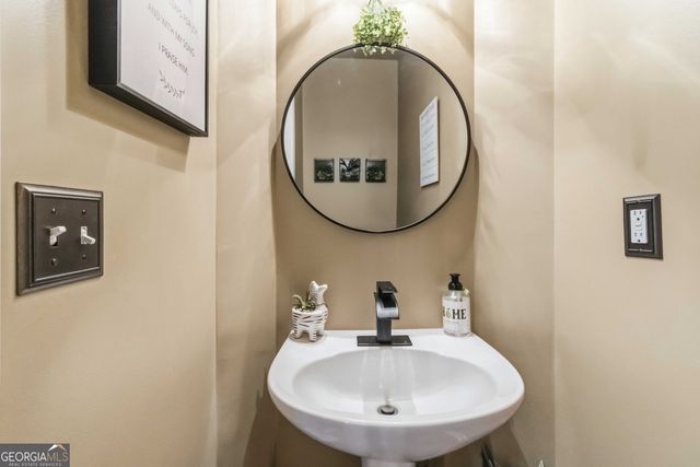5137 Madeline Place, Stone Mountain, GA 30083
