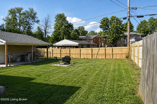 1013 Franelm Rd, Louisville, KY 40214