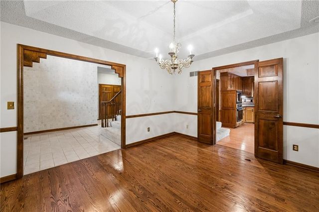 12101 Pawnee Lane, Leawood, KS 66209