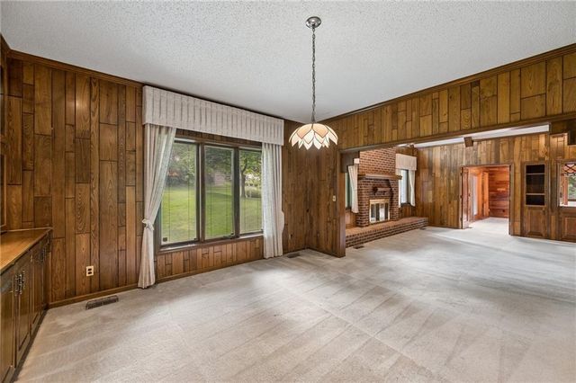 12101 Pawnee Lane, Leawood, KS 66209