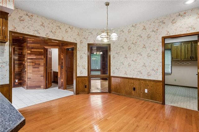 12101 Pawnee Lane, Leawood, KS 66209