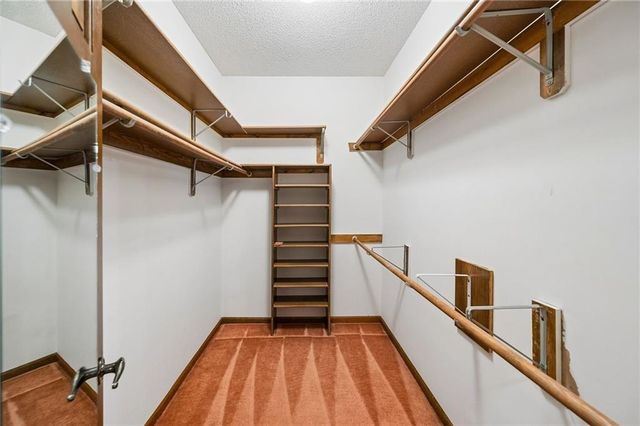 12101 Pawnee Lane, Leawood, KS 66209
