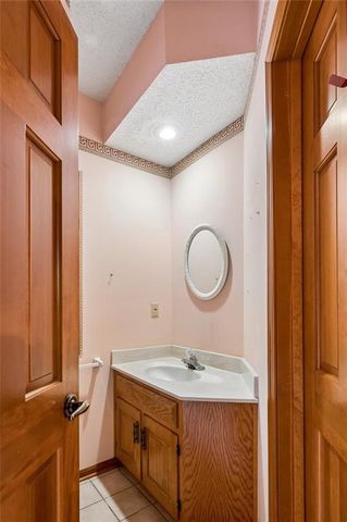 12101 Pawnee Lane, Leawood, KS 66209