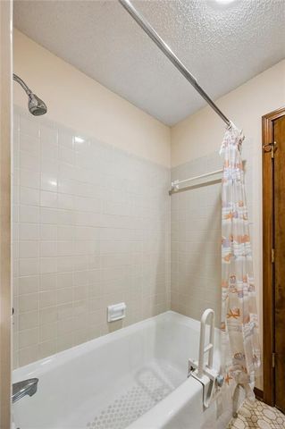 12101 Pawnee Lane, Leawood, KS 66209