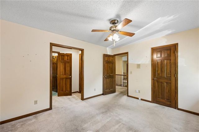 12101 Pawnee Lane, Leawood, KS 66209