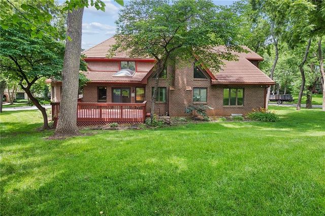 12101 Pawnee Lane, Leawood, KS 66209