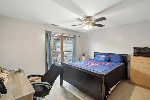 1449 Whitespire Court, Naperville, IL 60565