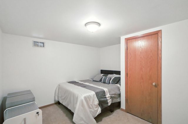 1449 Whitespire Court, Naperville, IL 60565