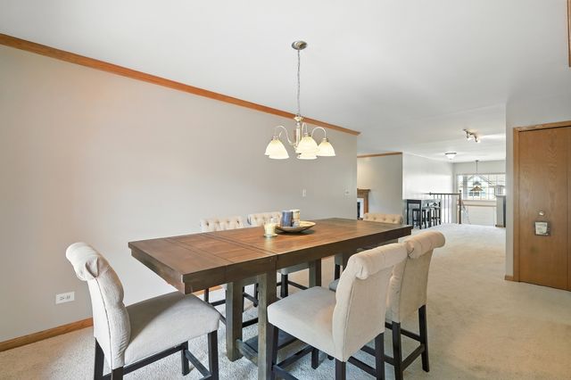 1449 Whitespire Court, Naperville, IL 60565