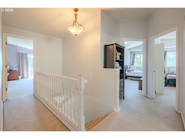 414 N 3RD Pl, Kalama, WA 98625