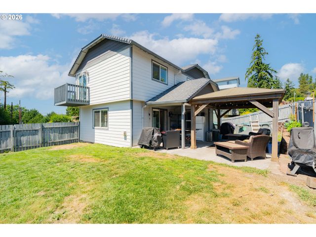 414 N 3RD Pl, Kalama, WA 98625