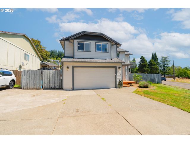 414 N 3RD Pl, Kalama, WA 98625