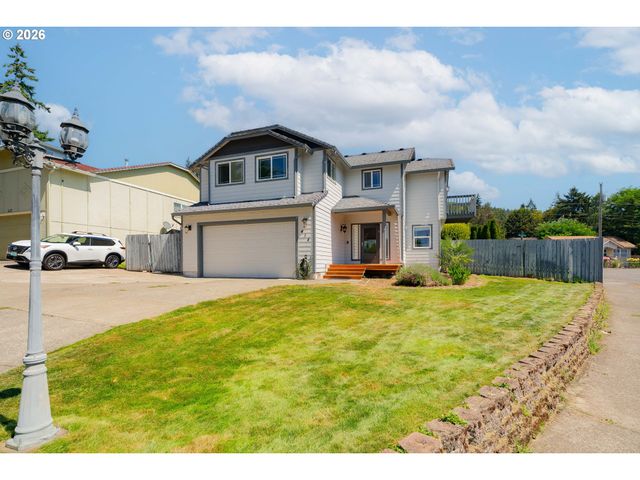 414 N 3RD Pl, Kalama, WA 98625