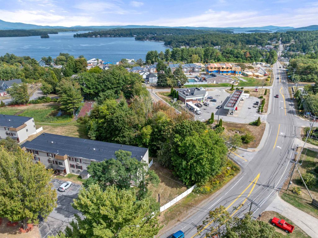 9 Treetop Circle # 135, Laconia, NH 03246