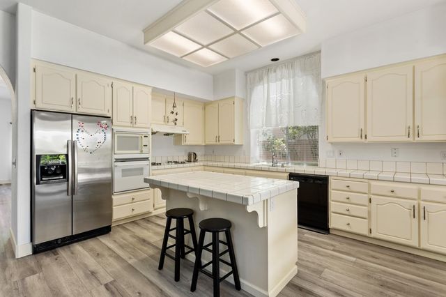 11917 Rising Sun Way, Gold River, CA 95670