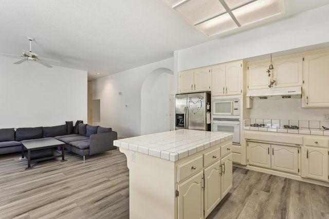11917 Rising Sun Way, Gold River, CA 95670