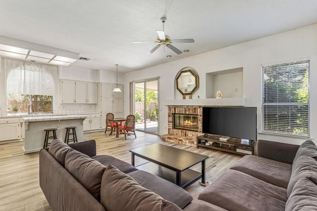 11917 Rising Sun Way, Gold River, CA 95670