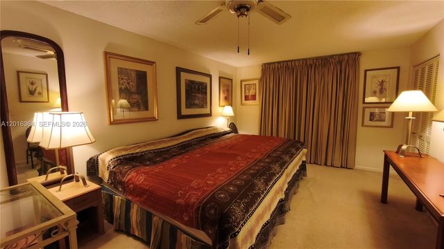 6100 S Falls Cir Dr 404, Lauderhill, FL 33319
