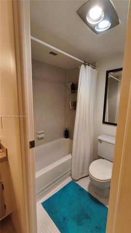 6100 S Falls Cir Dr 404, Lauderhill, FL 33319