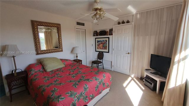 6100 S Falls Cir Dr 404, Lauderhill, FL 33319