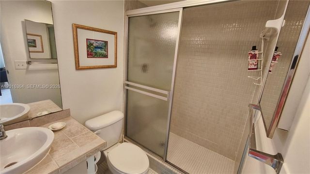 6100 S Falls Cir Dr 404, Lauderhill, FL 33319