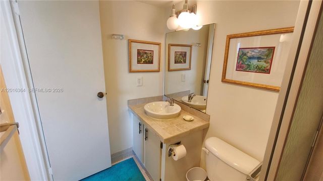6100 S Falls Cir Dr 404, Lauderhill, FL 33319