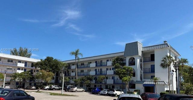 6100 S Falls Cir Dr 404, Lauderhill, FL 33319