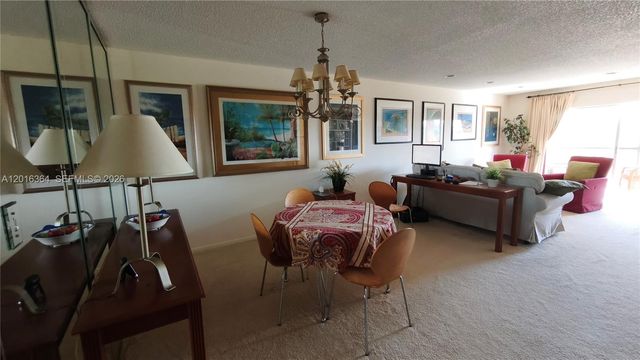 6100 S Falls Cir Dr 404, Lauderhill, FL 33319