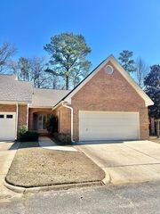 24 Parkplace Court, Dothan, AL 36301