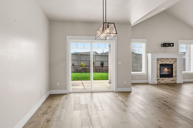 3844 Arena Drive, Medford, OR 97504