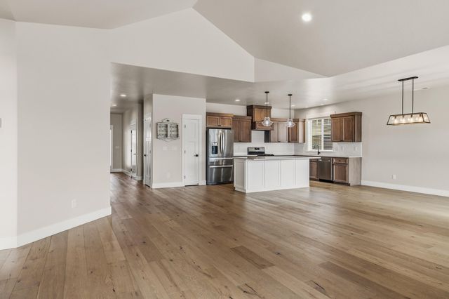 3844 Arena Drive, Medford, OR 97504