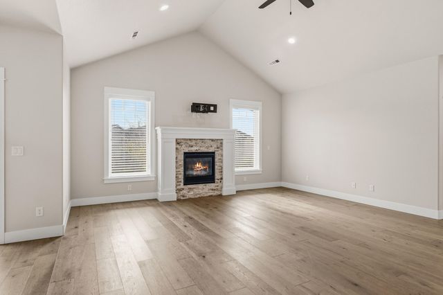 3844 Arena Drive, Medford, OR 97504