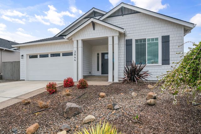 3844 Arena Drive, Medford, OR 97504