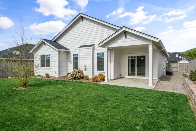 3844 Arena Drive, Medford, OR 97504