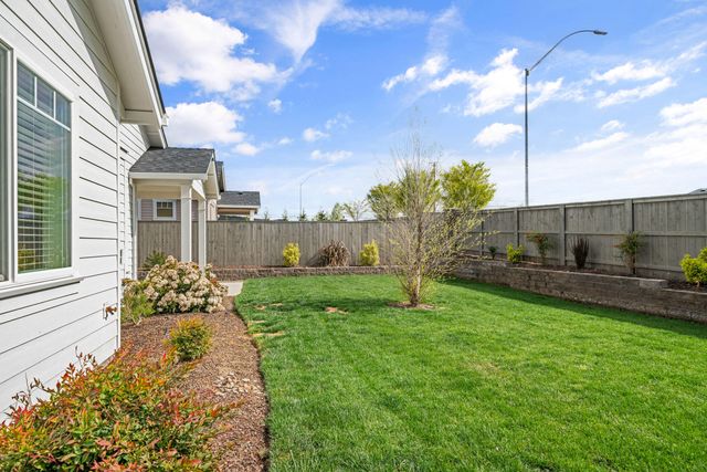 3844 Arena Drive, Medford, OR 97504