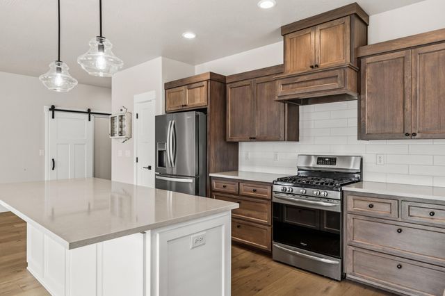 3844 Arena Drive, Medford, OR 97504