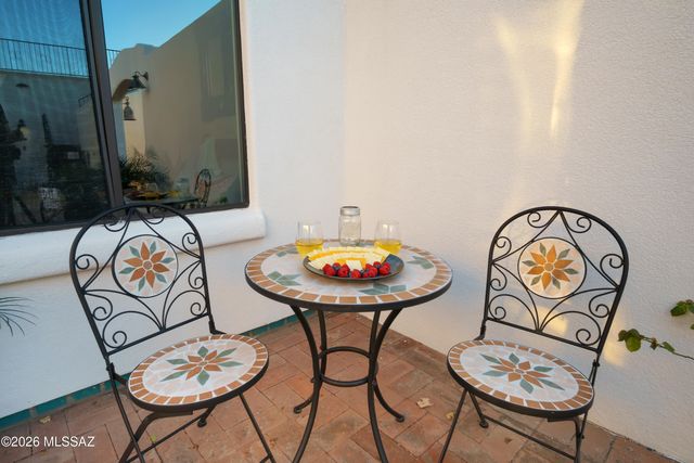 10955 E Pinal Vista, Tucson, AZ 85730
