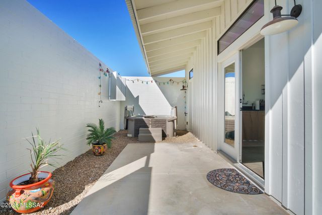 10955 E Pinal Vista, Tucson, AZ 85730