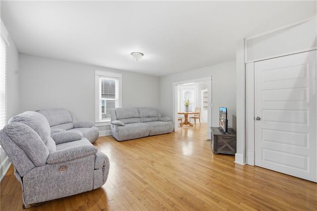 154 Clark Avenue, Bonner Springs, KS 66012