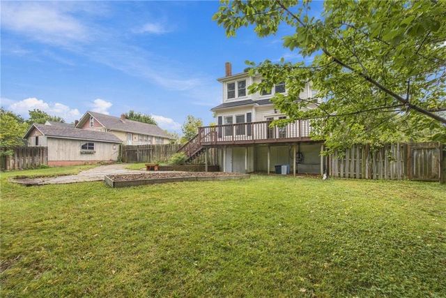 154 Clark Avenue, Bonner Springs, KS 66012