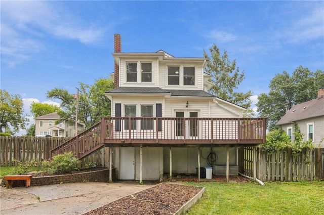 154 Clark Avenue, Bonner Springs, KS 66012