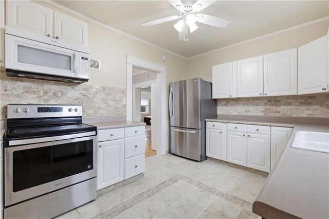 154 Clark Avenue, Bonner Springs, KS 66012