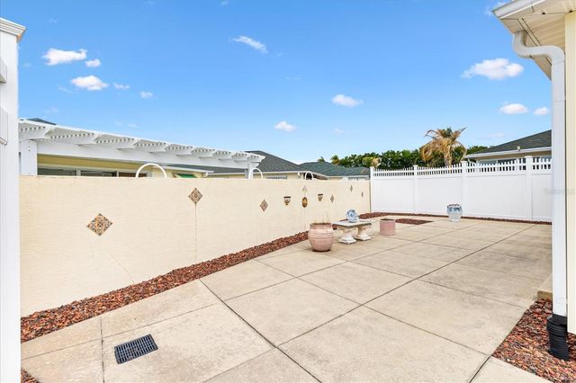1483 AZTECA LOOP, The Villages, FL 32162